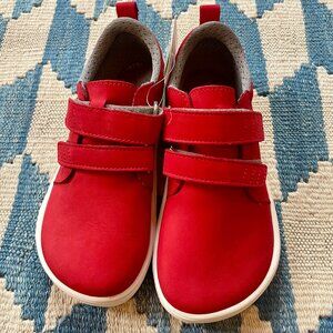 BNWT Be Lenka Jolly shoes red EU 30